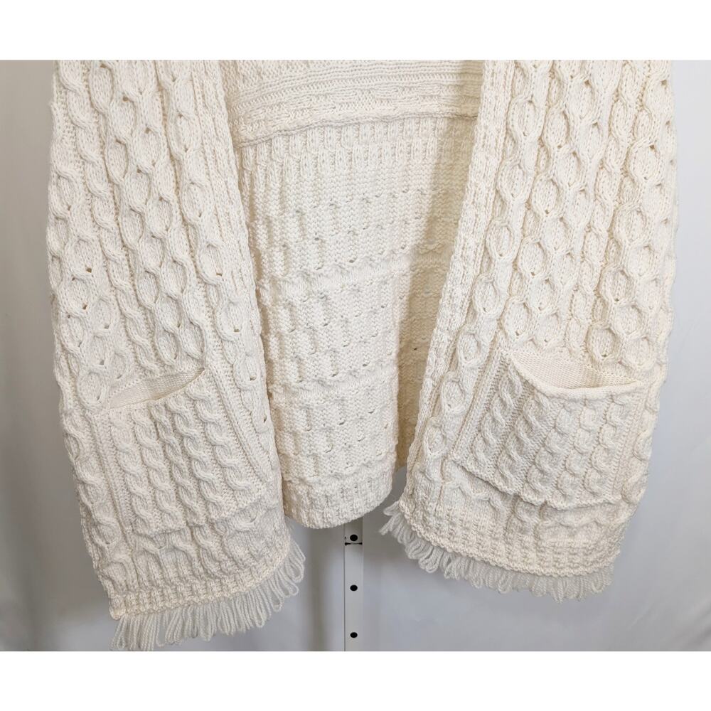 Aran Sweater Market Wrap Cream Merino Wool Pockets Shawl Wrap Women's New - Picture 3 of 10